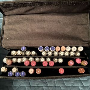LipSense smearproof lip gloss. Carrying case included.